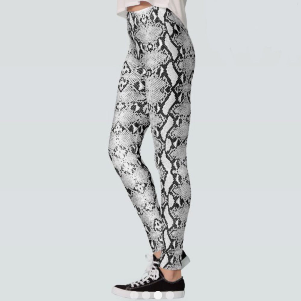 Nine West Snakeskin Leggings